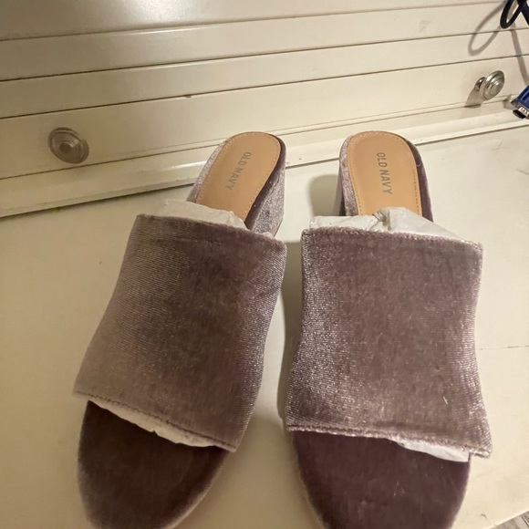 Old navy plush plum / lavender slides. - Picture 1 of 4